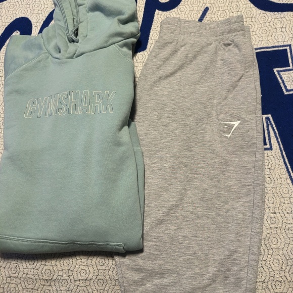 Gymshark Bundle - Picture 1 of 3